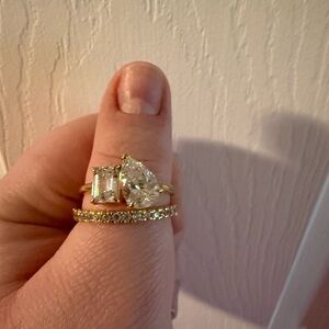 Elegant Gold Women's Ring Set